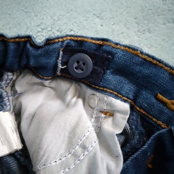 Set of 2 pairs of jeans for a Toddler Size 3T - Picture 8 of 8
